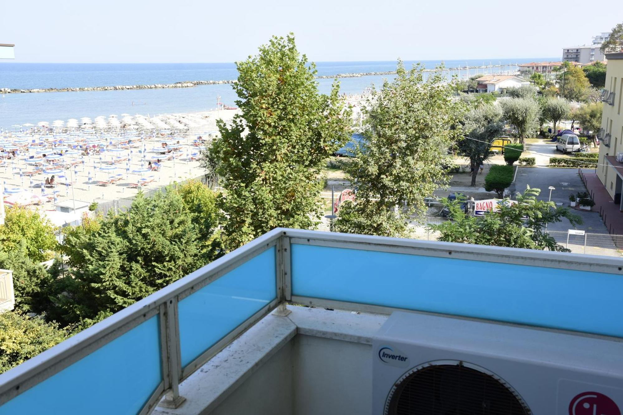 Residence Altamarea San Mauro Mare Exterior photo